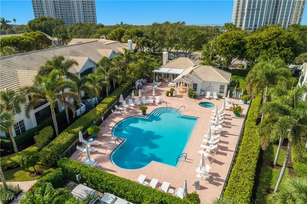 6835 San Marino Drive Naples FL 34108