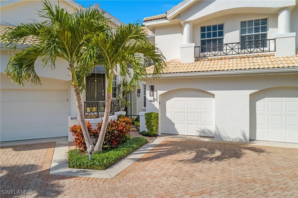 6835 San Marino Drive Naples FL 34108