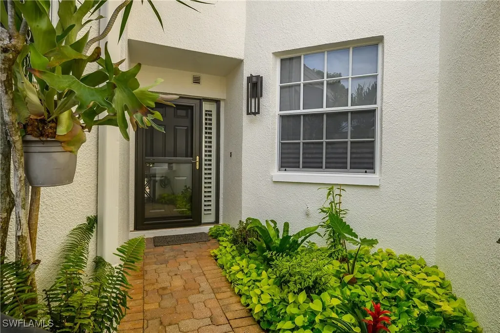 6835 San Marino Drive Naples FL 34108