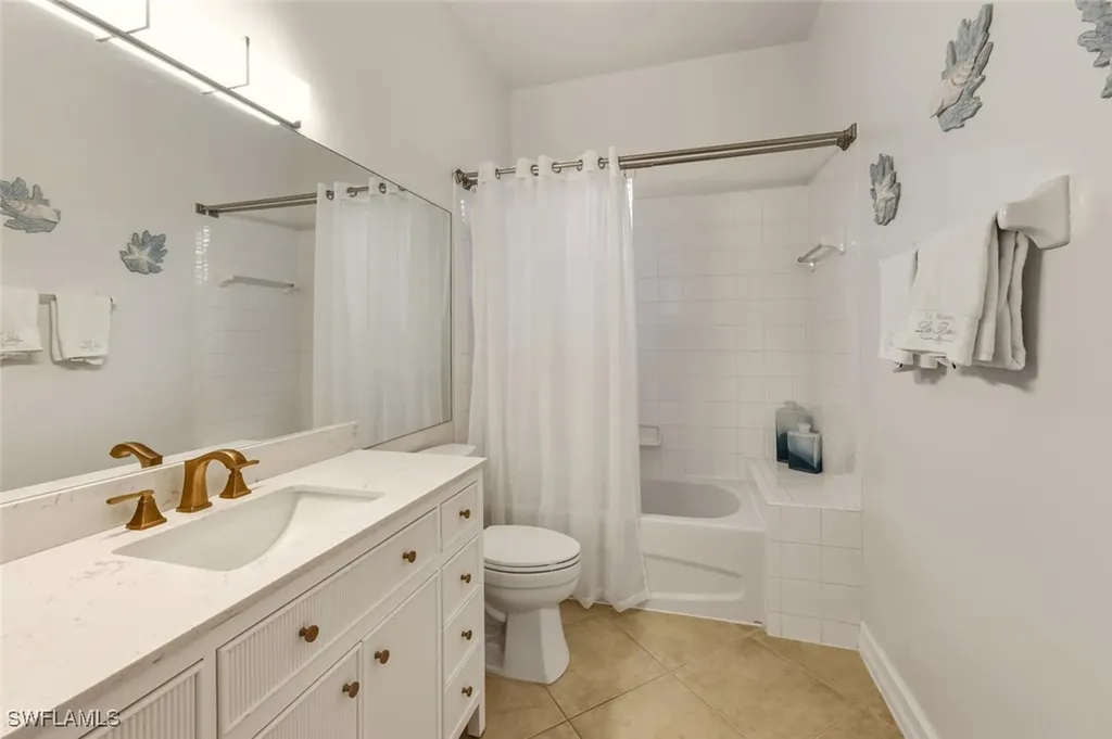 8063 Sanctuary Drive Naples FL 34104