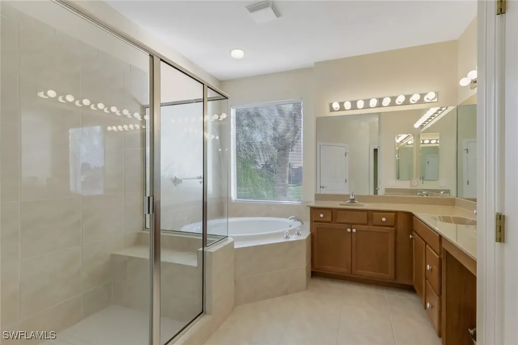 28666 San Lucas Lane Bonita Springs FL 34135