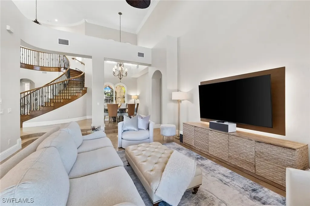 2970 Tiburon Boulevard E Naples FL 34109