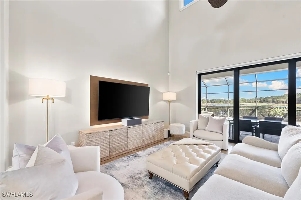 2970 Tiburon Boulevard E Naples FL 34109