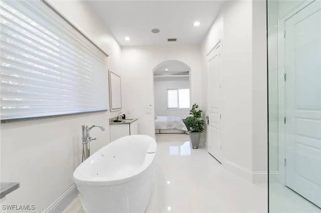 2970 Tiburon Boulevard E Naples FL 34109