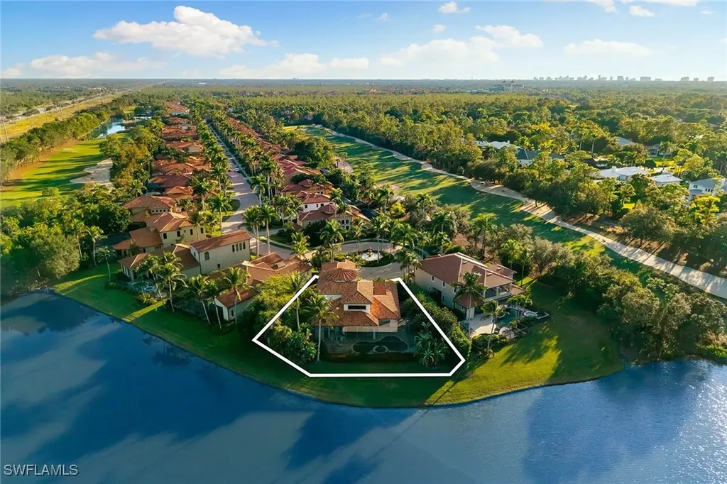 2970 Tiburon Boulevard E Naples FL 34109