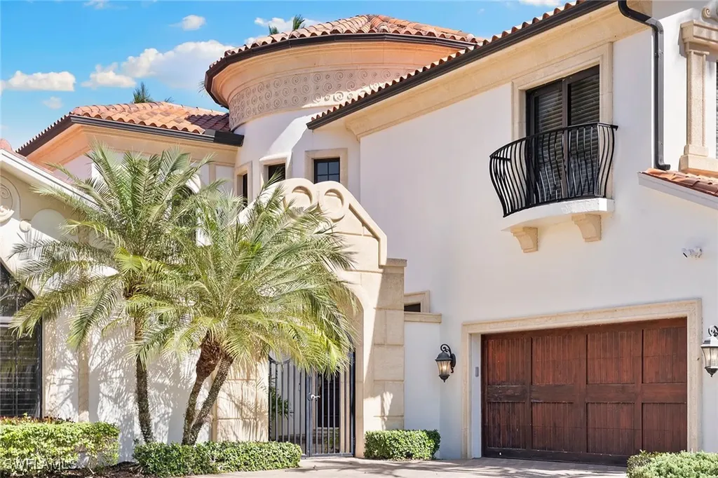 2970 Tiburon Boulevard E Naples FL 34109