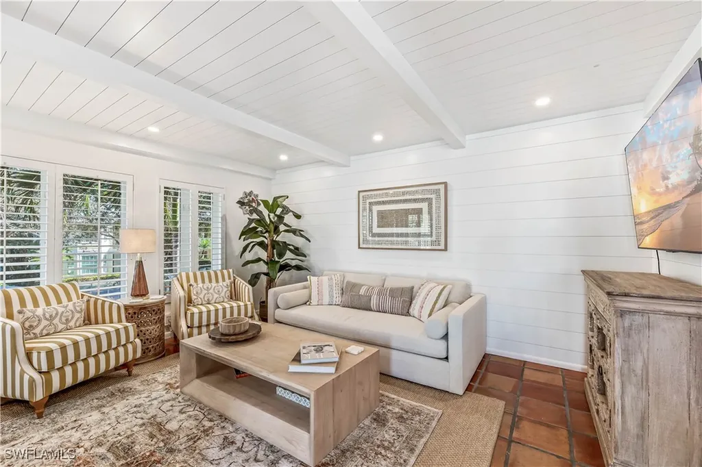 282 4th Street S Naples FL 34102