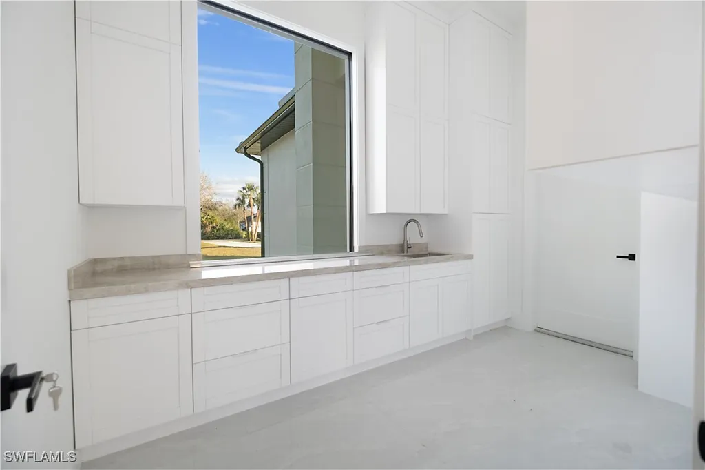 705 16th Street NE Naples FL 34120