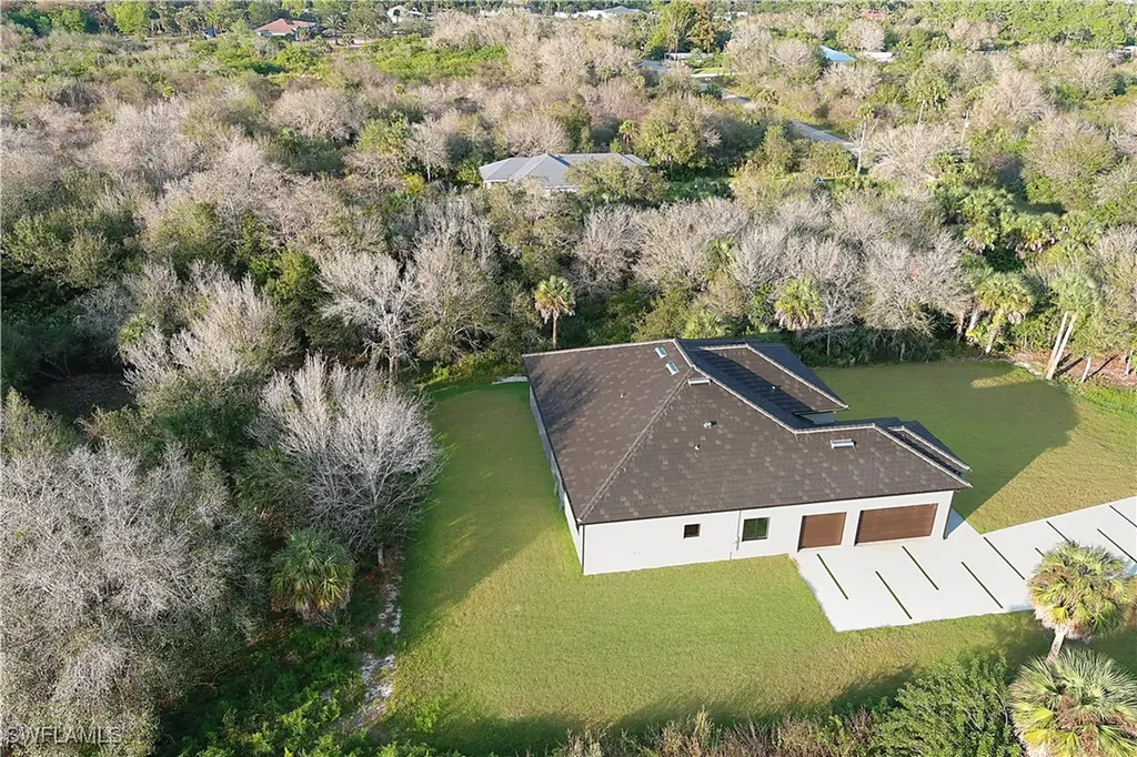 705 16th Street NE Naples FL 34120