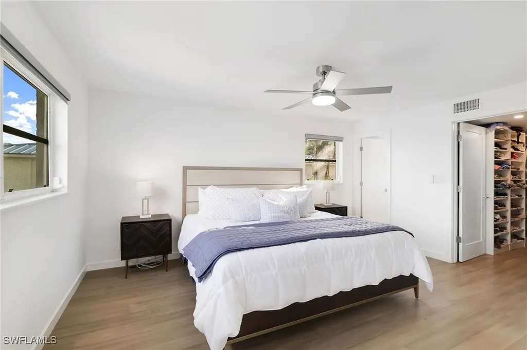 9486 Gulf Shore Drive Naples FL 34108