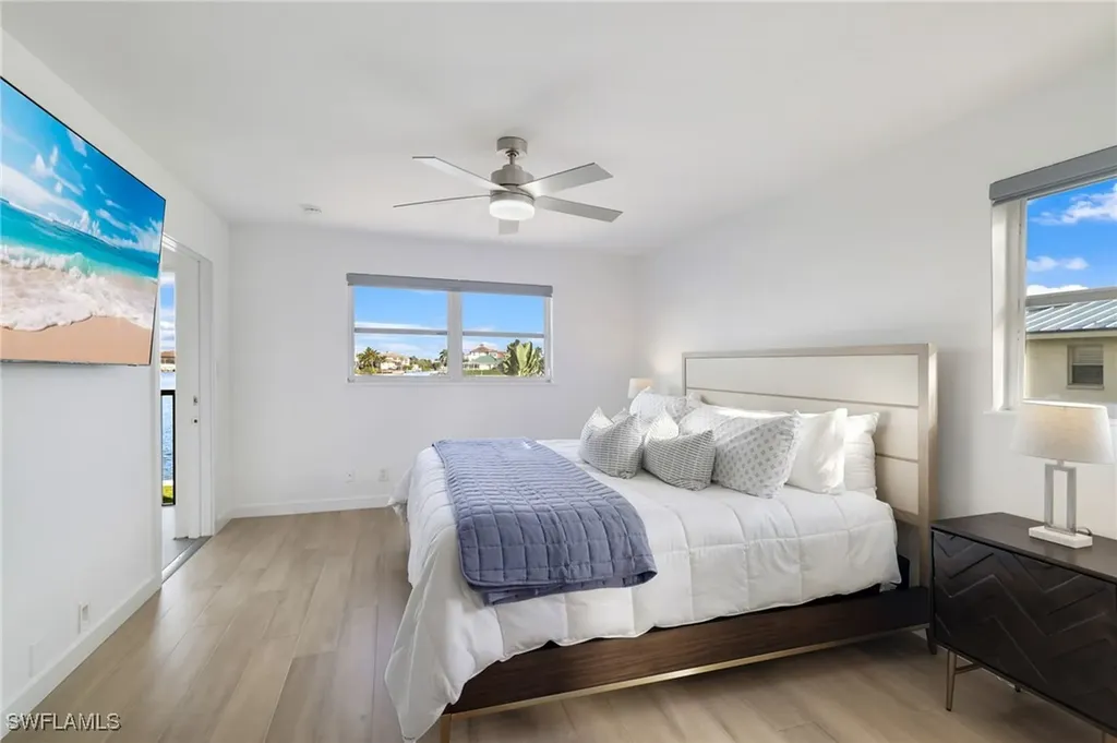 9486 Gulf Shore Drive Naples FL 34108