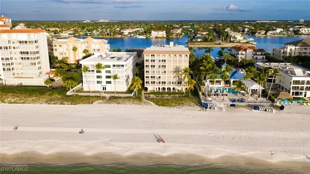 9486 Gulf Shore Drive Naples FL 34108