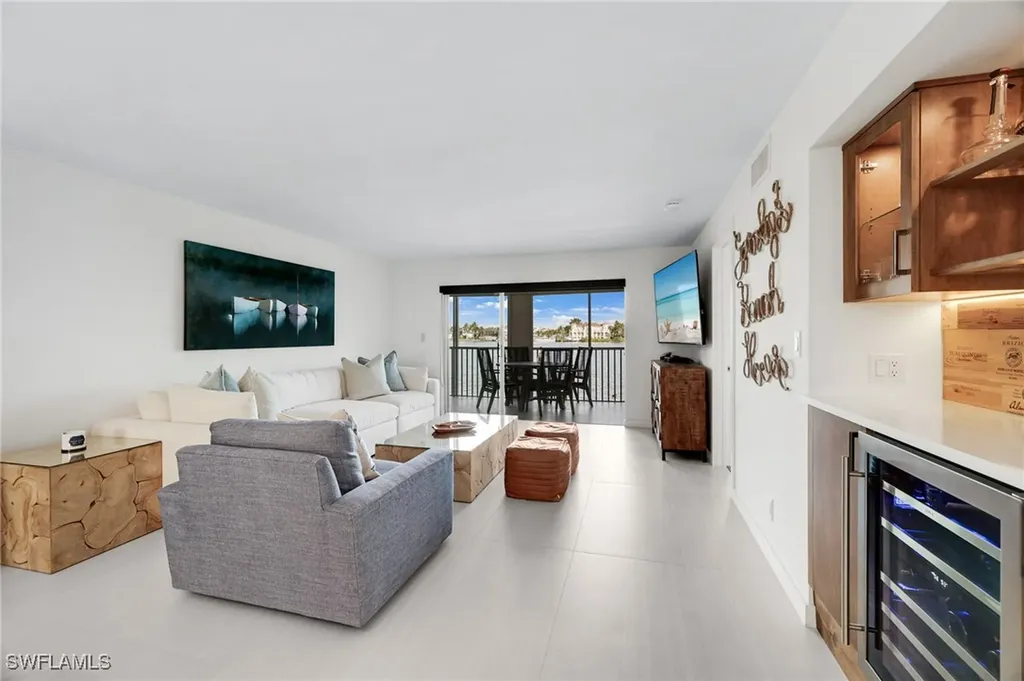 9486 Gulf Shore Drive Naples FL 34108