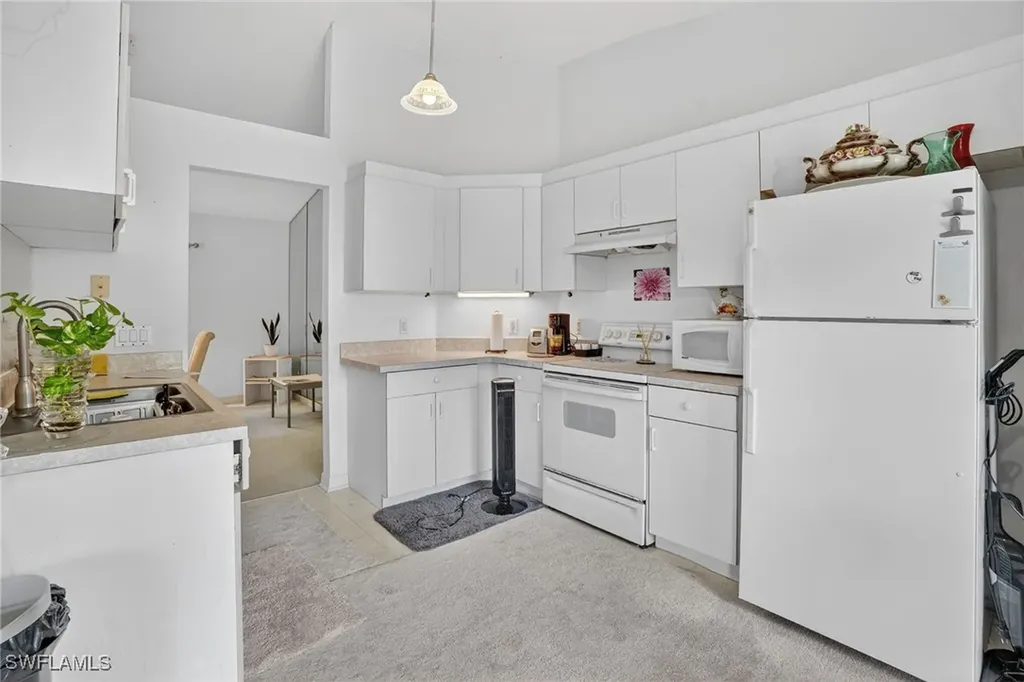 3920 10th Street N Naples FL 34103