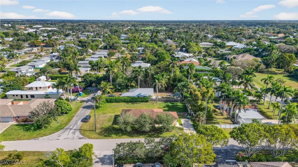 3920 10th Street N Naples FL 34103