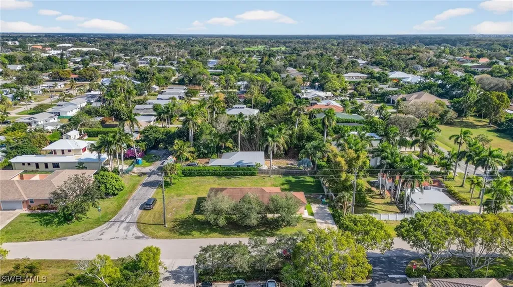 3920 10th Street N Naples FL 34103