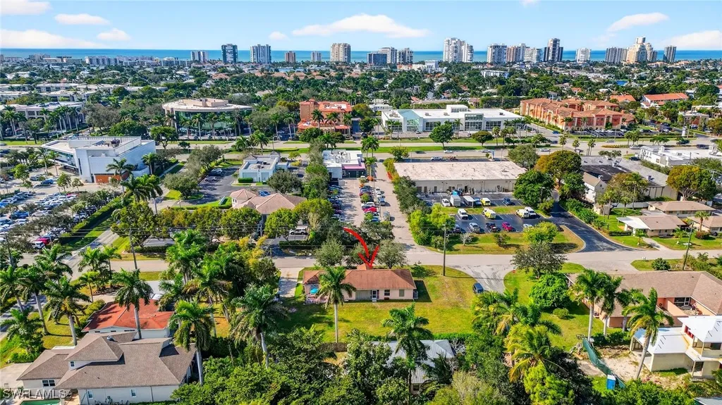 3920 10th Street N Naples FL 34103
