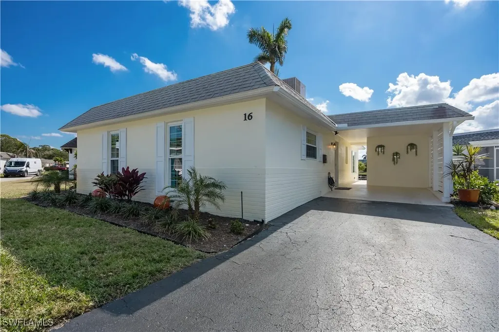 16 Knights Bridge Road Naples FL 34112
