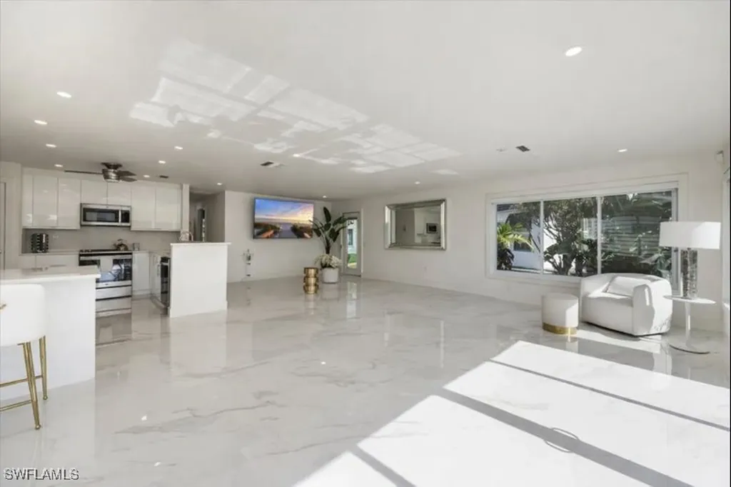 16 Knights Bridge Road Naples FL 34112