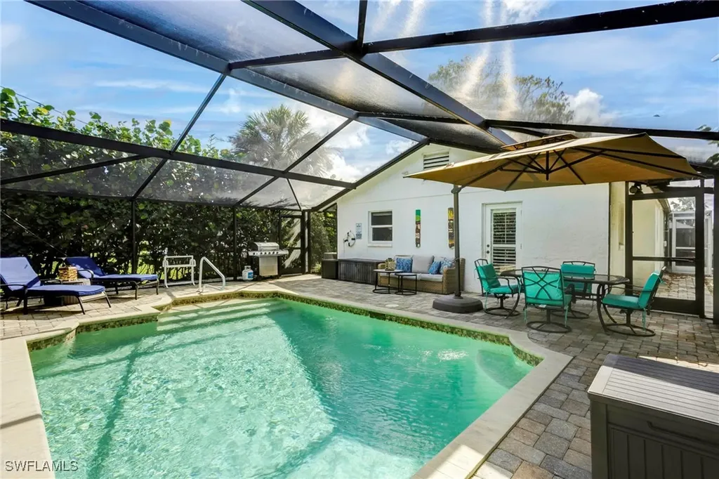 749 105th Avenue N Naples FL 34108