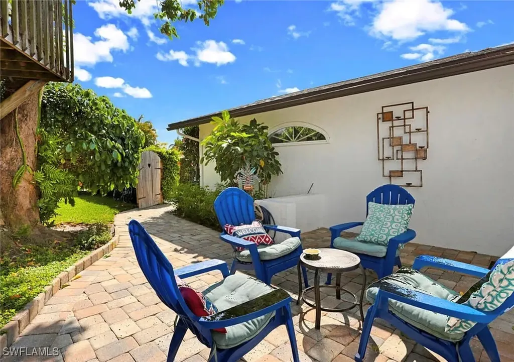 749 105th Avenue N Naples FL 34108