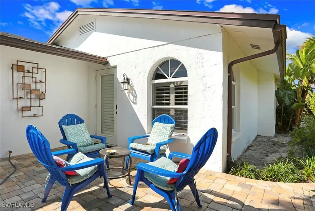 749 105th Avenue N Naples FL 34108