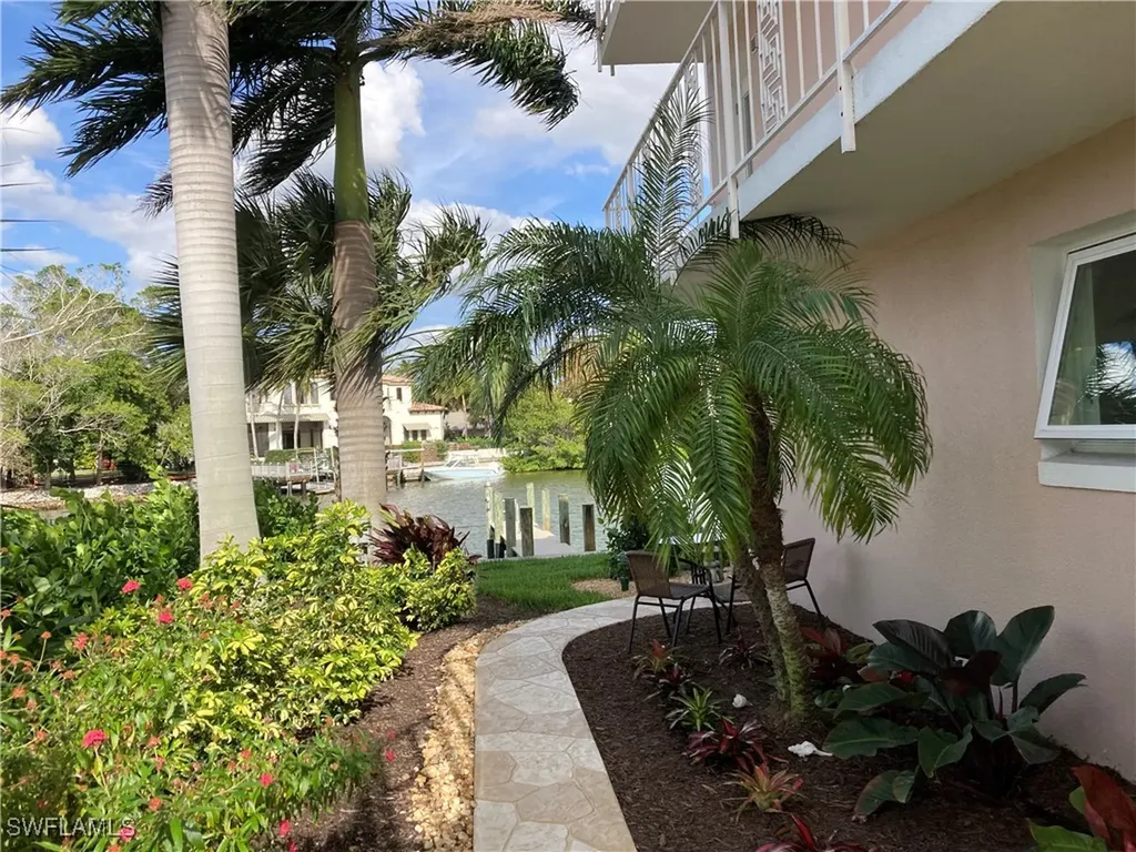1910 Gulf Shore Boulevard N Naples FL 34102