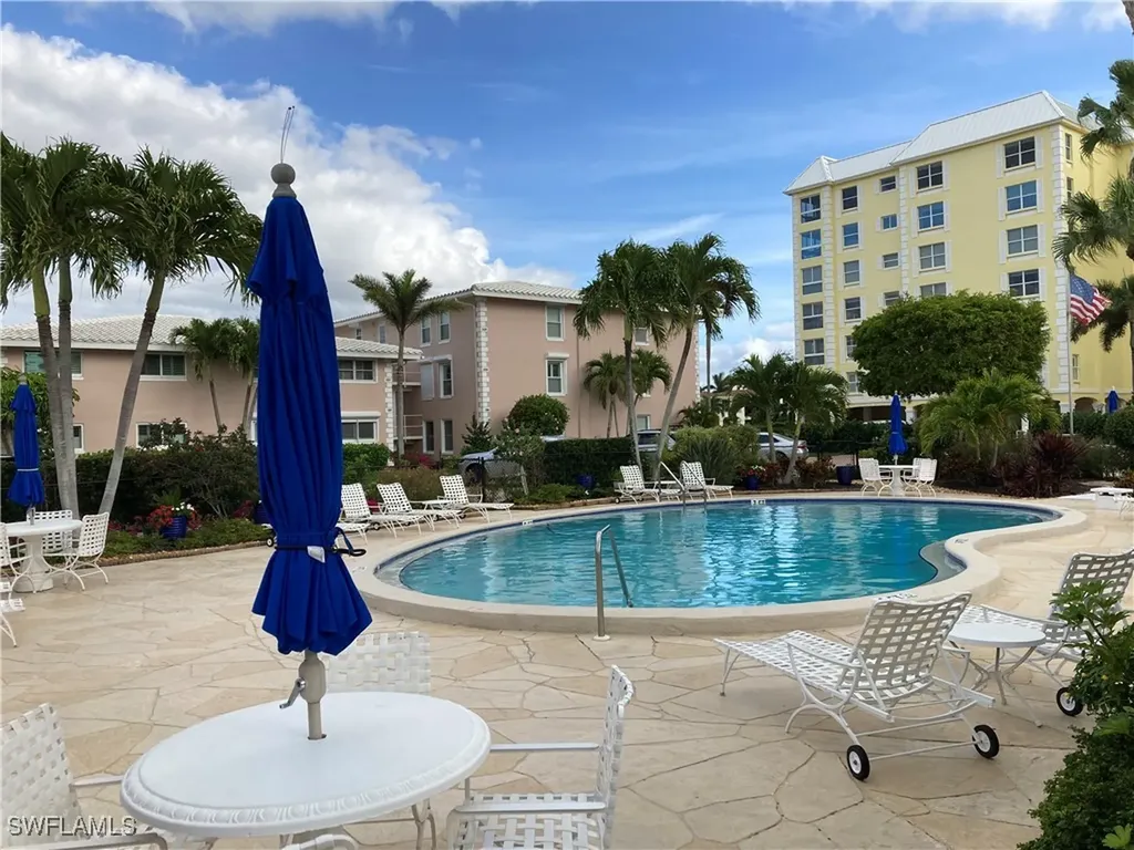 1910 Gulf Shore Boulevard N Naples FL 34102