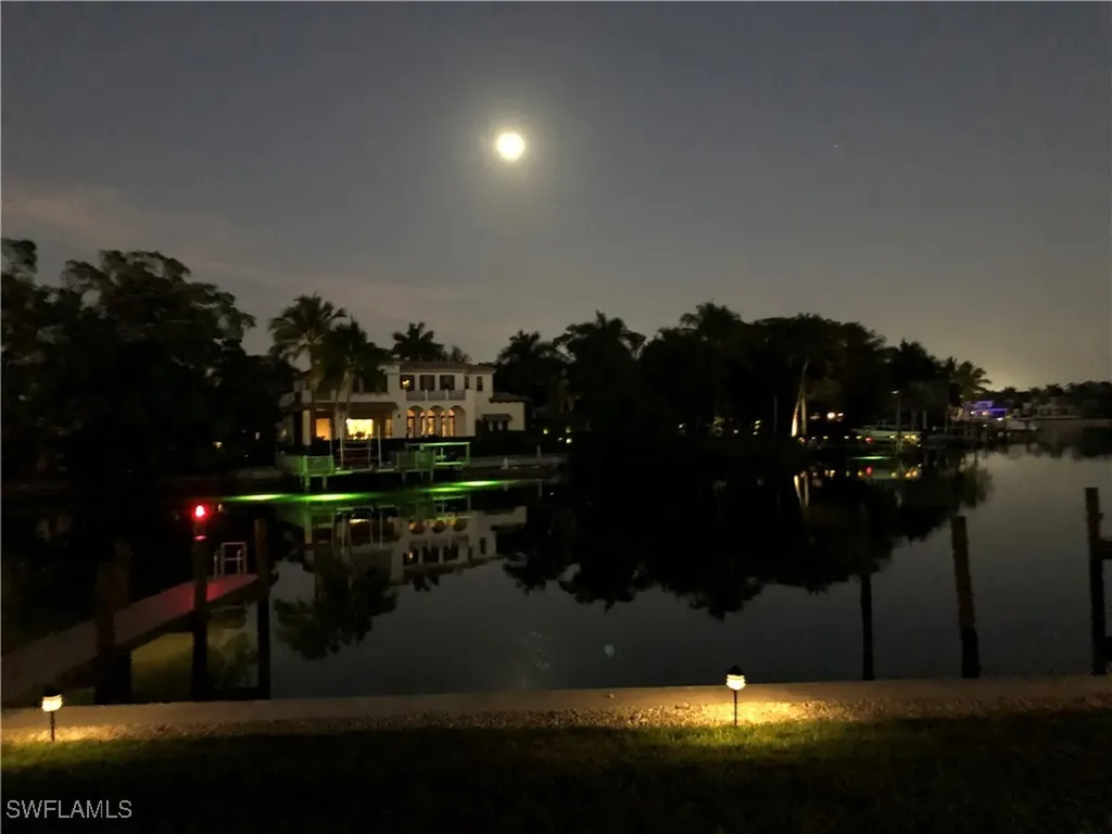1910 Gulf Shore Boulevard N Naples FL 34102