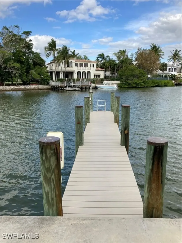1910 Gulf Shore Boulevard N Naples FL 34102