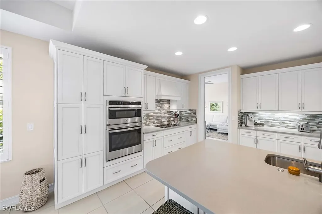 7797 Hawthorne Drive Naples FL 34113