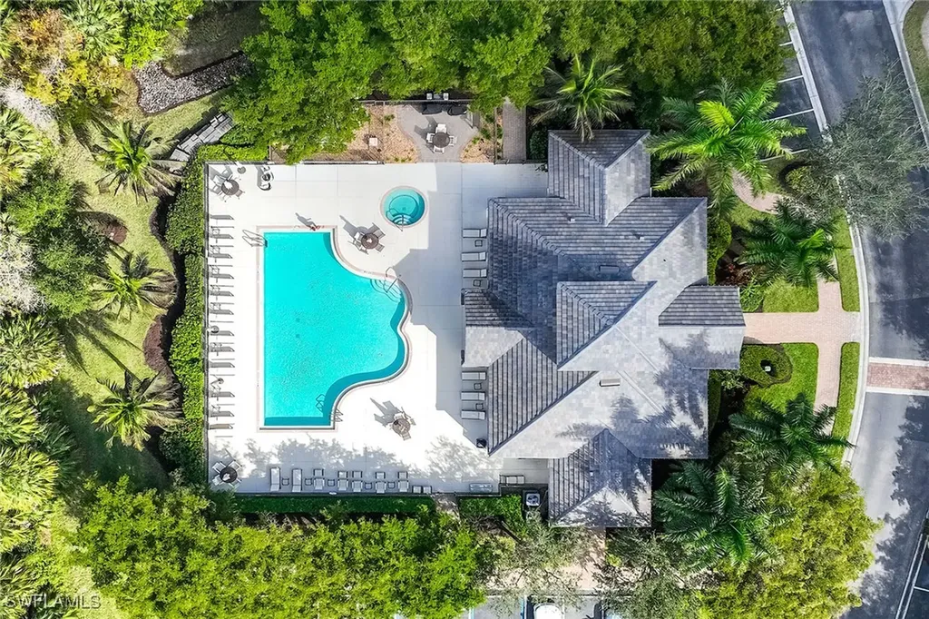 7797 Hawthorne Drive Naples FL 34113