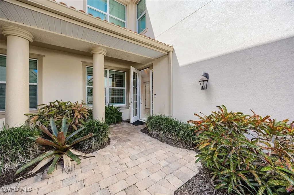 7797 Hawthorne Drive Naples FL 34113