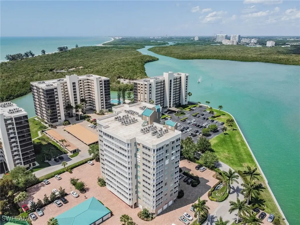 21 Bluebill Avenue Naples FL 34108
