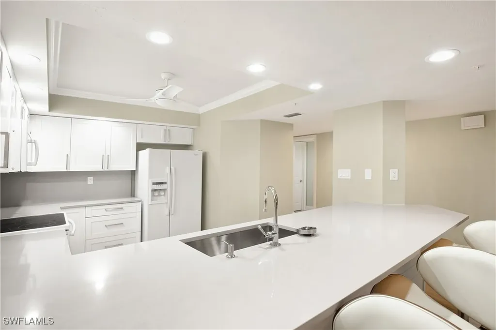 21 Bluebill Avenue Naples FL 34108