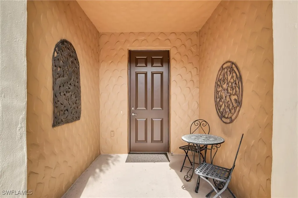 9108 Capistrano Street S Naples FL 34113