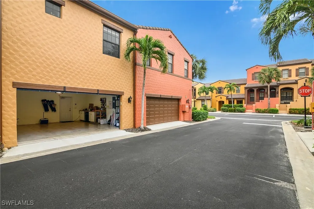 9108 Capistrano Street S Naples FL 34113