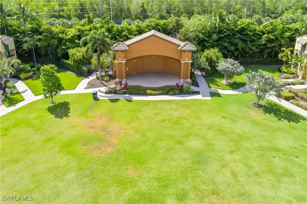 9108 Capistrano Street S Naples FL 34113