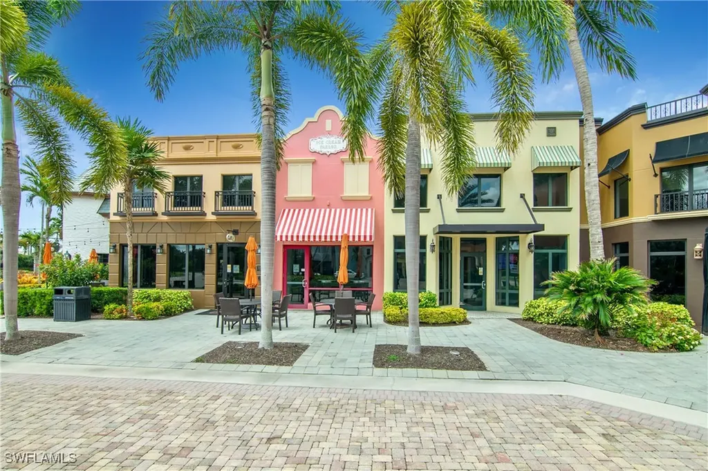 9108 Capistrano Street S Naples FL 34113