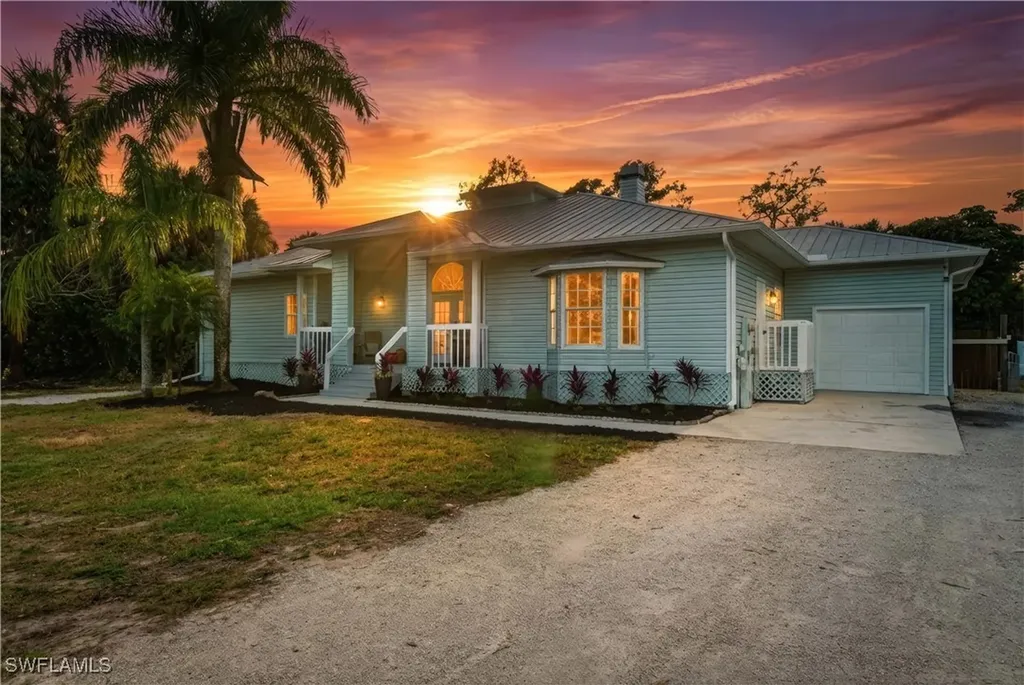 491 21st Street NW Naples FL 34120