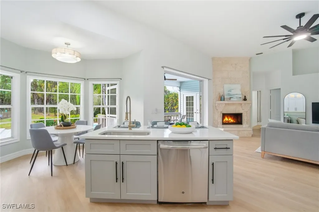 491 21st Street NW Naples FL 34120