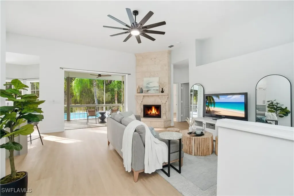491 21st Street NW Naples FL 34120