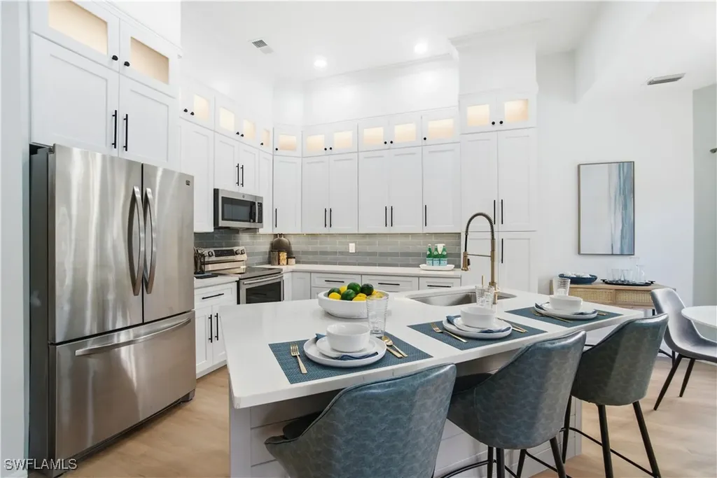 491 21st Street NW Naples FL 34120