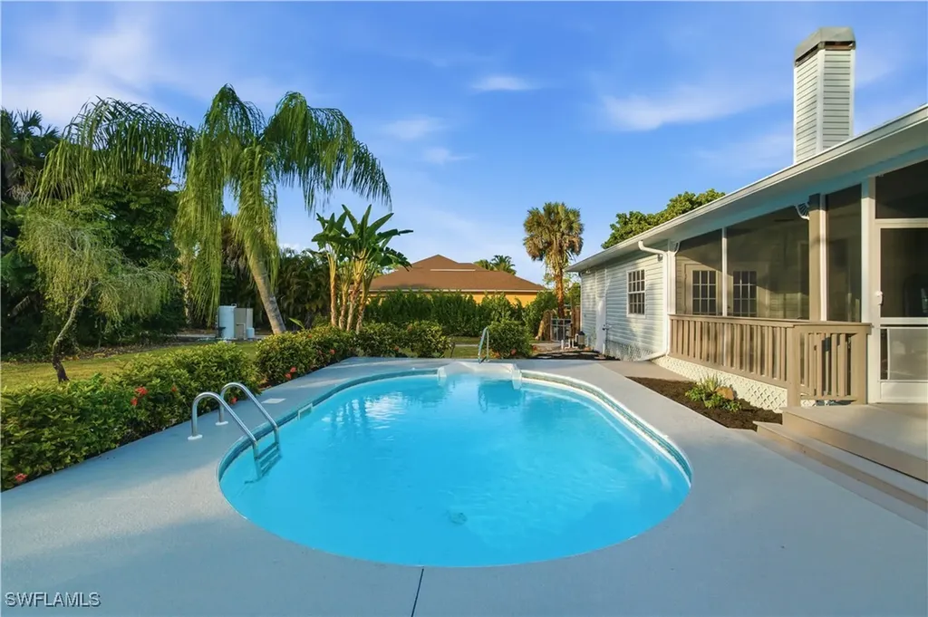 491 21st Street NW Naples FL 34120