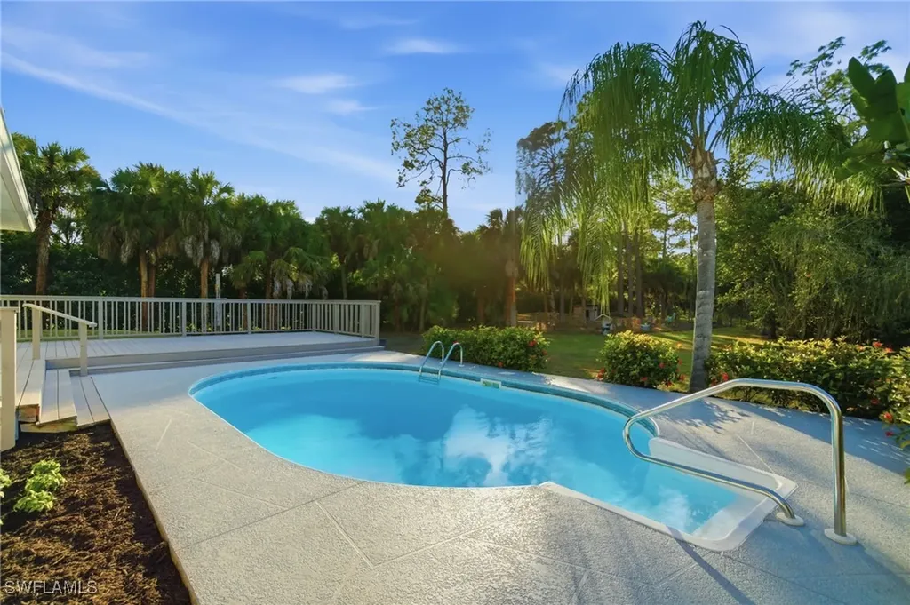 491 21st Street NW Naples FL 34120