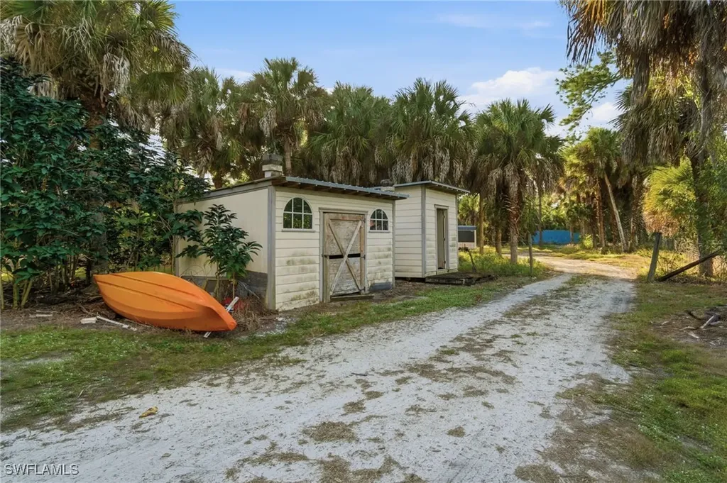 491 21st Street NW Naples FL 34120