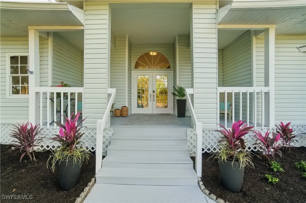 491 21st Street NW Naples FL 34120