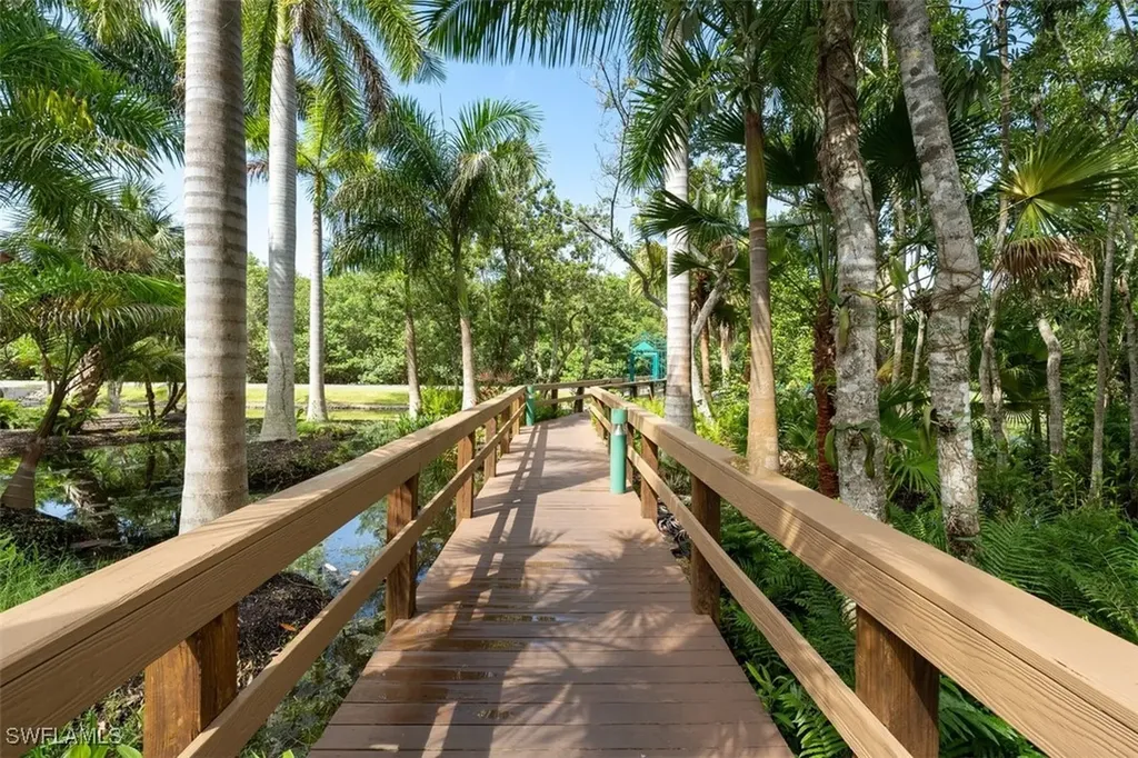 7515 Pelican Bay Boulevard Naples FL 34108