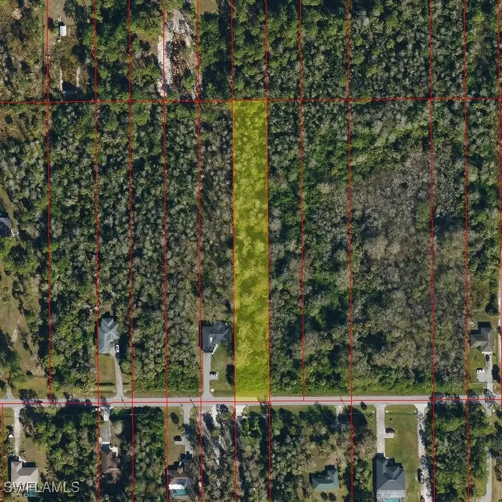 22ND Avenue NE Naples FL 34120