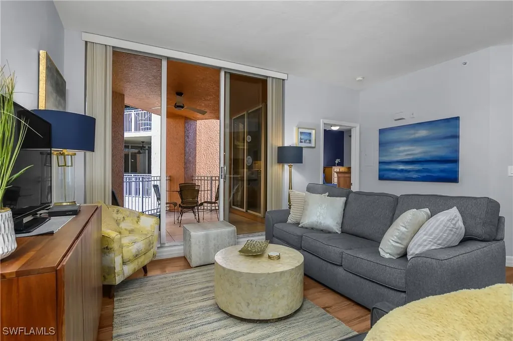 451 Bayfront Place Naples FL 34102